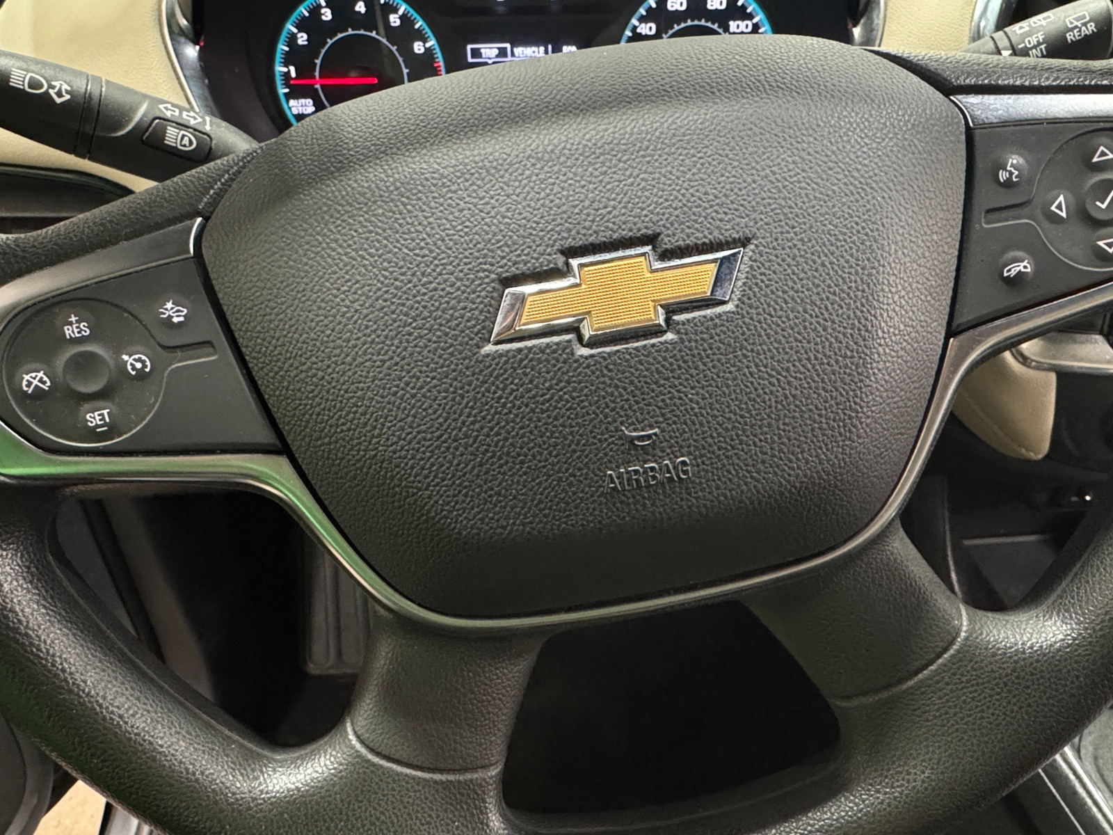 Thumbnail: 2023 Chevrolet Traverse - 5