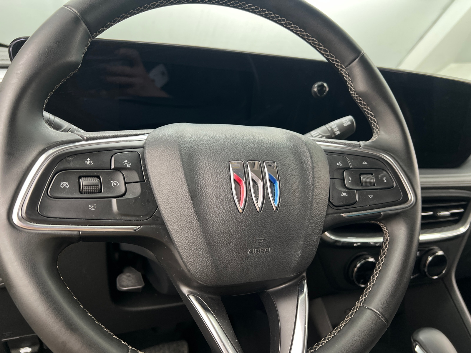 Thumbnail: 2025 Buick Encore GX - 5