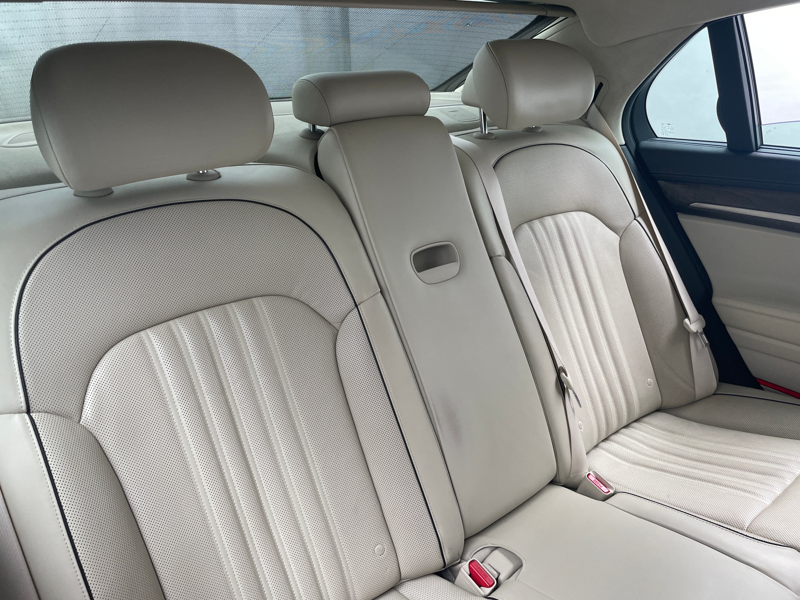 Thumbnail: 2018 Genesis G90 - 5