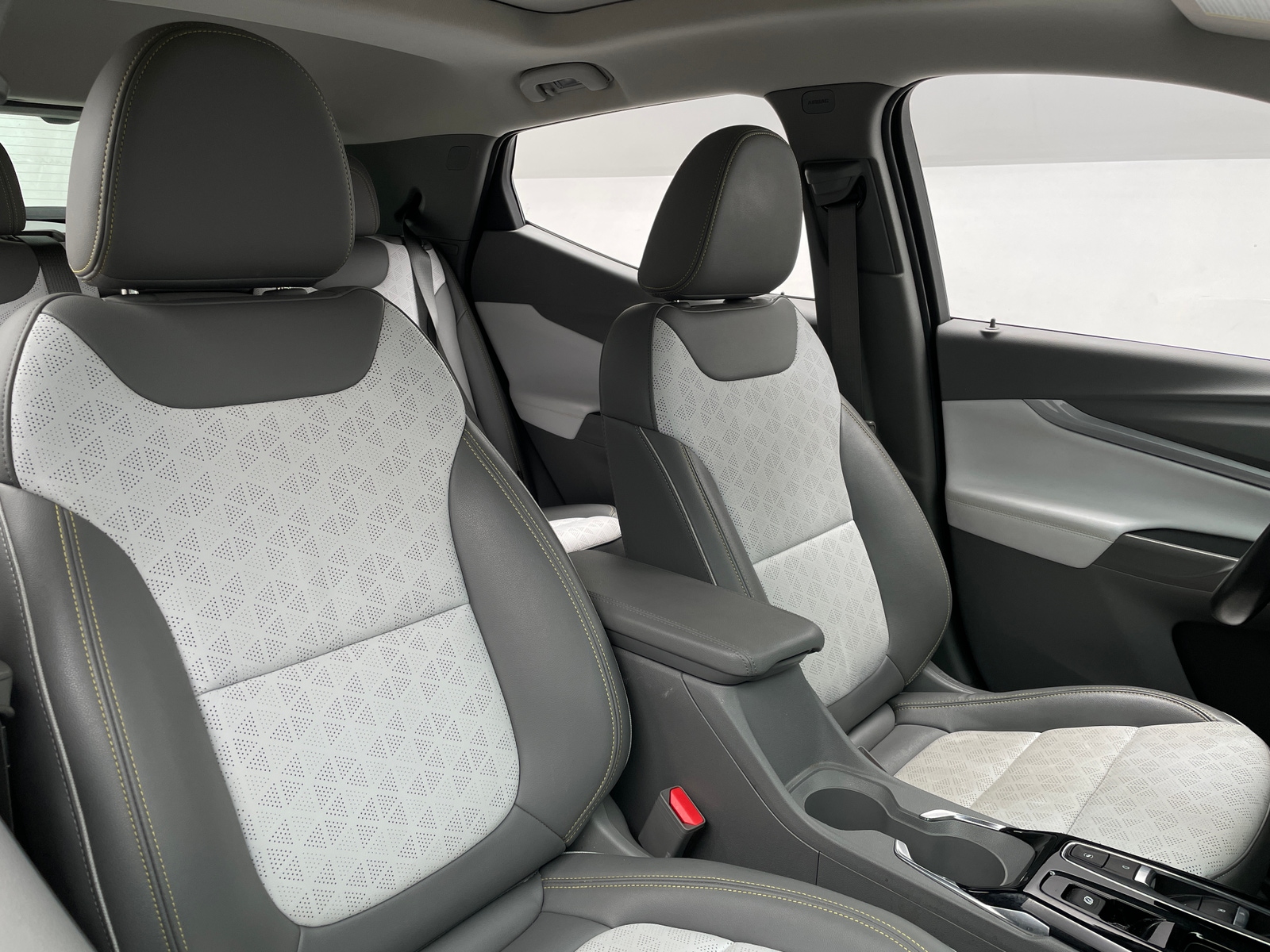 Thumbnail: 2023 Chevrolet Bolt EUV - 2