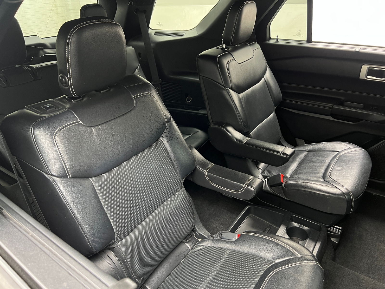 Thumbnail: 2020 Ford Explorer - 5