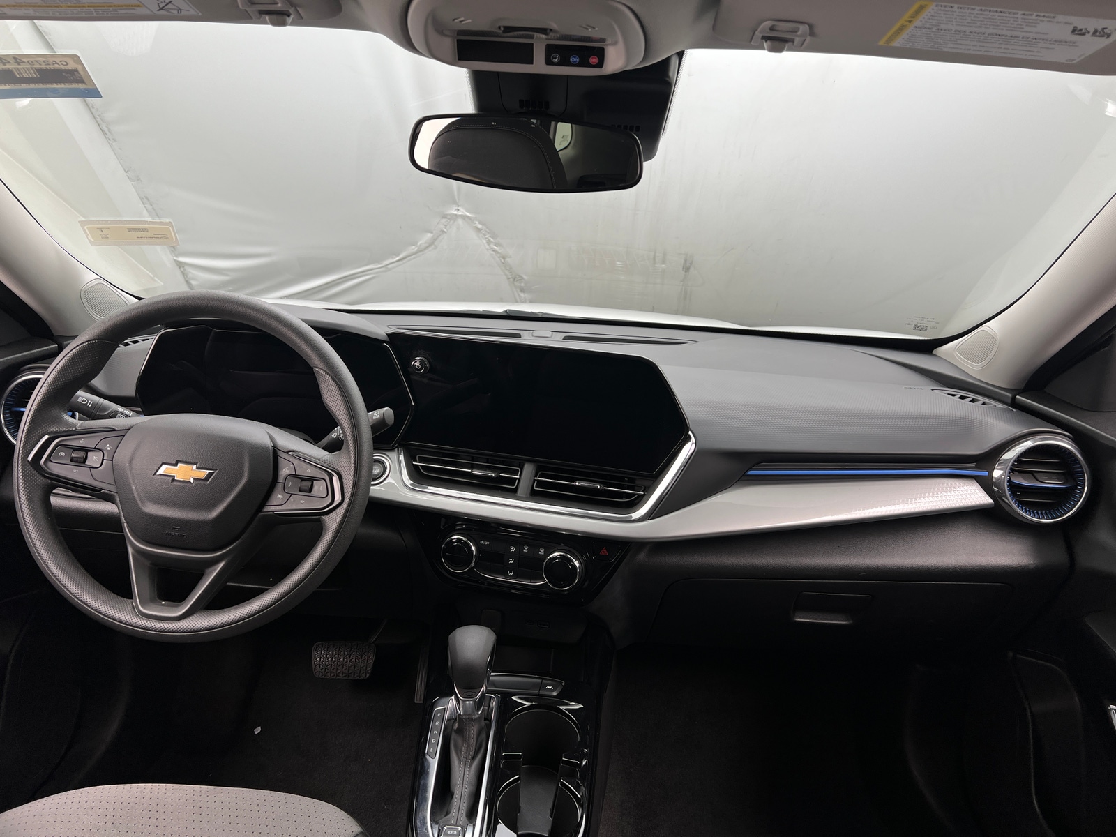 Thumbnail: 2025 Chevrolet Trax - 3