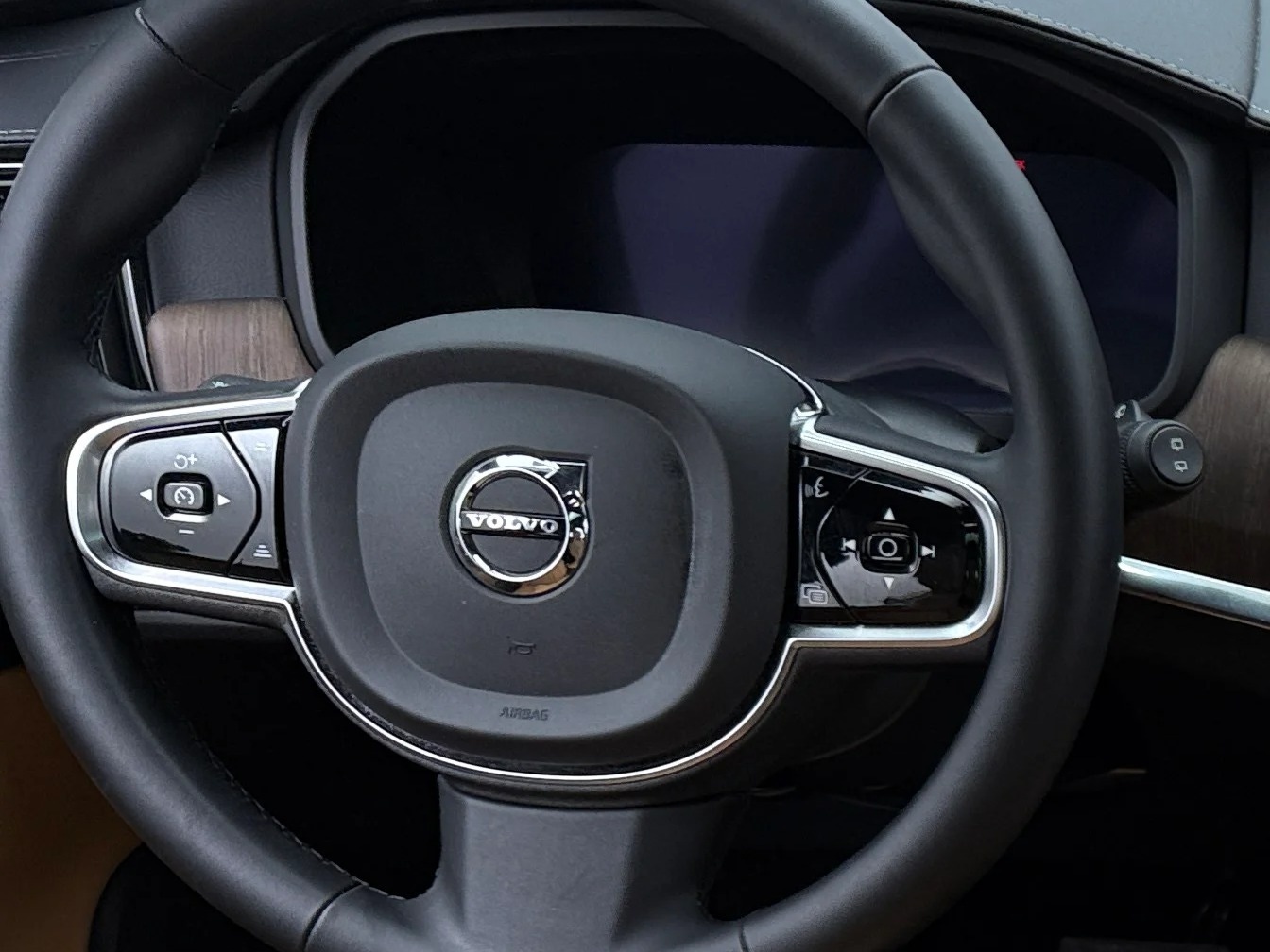 Thumbnail: 2023 Volvo V90 - 4