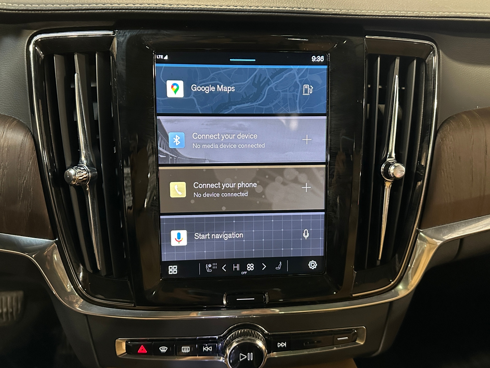 Thumbnail: 2023 Volvo V90 - 3