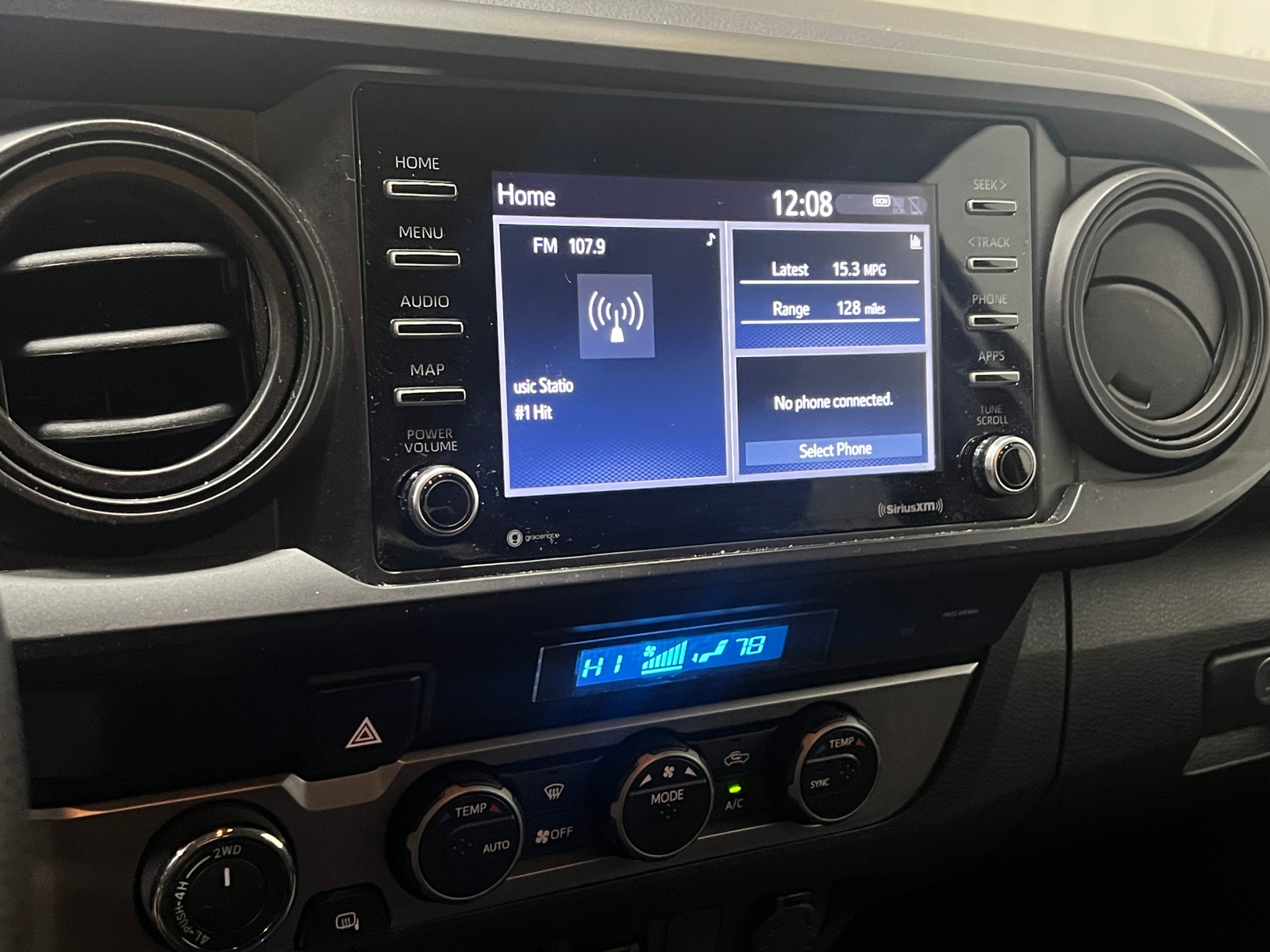 Thumbnail: 2022 Toyota Tacoma - 4