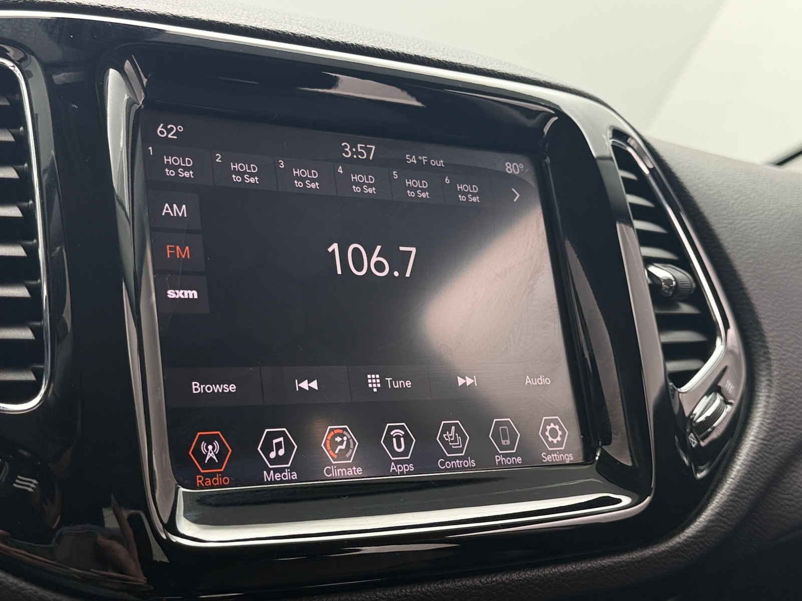 Thumbnail: 2021 Jeep Compass - 3