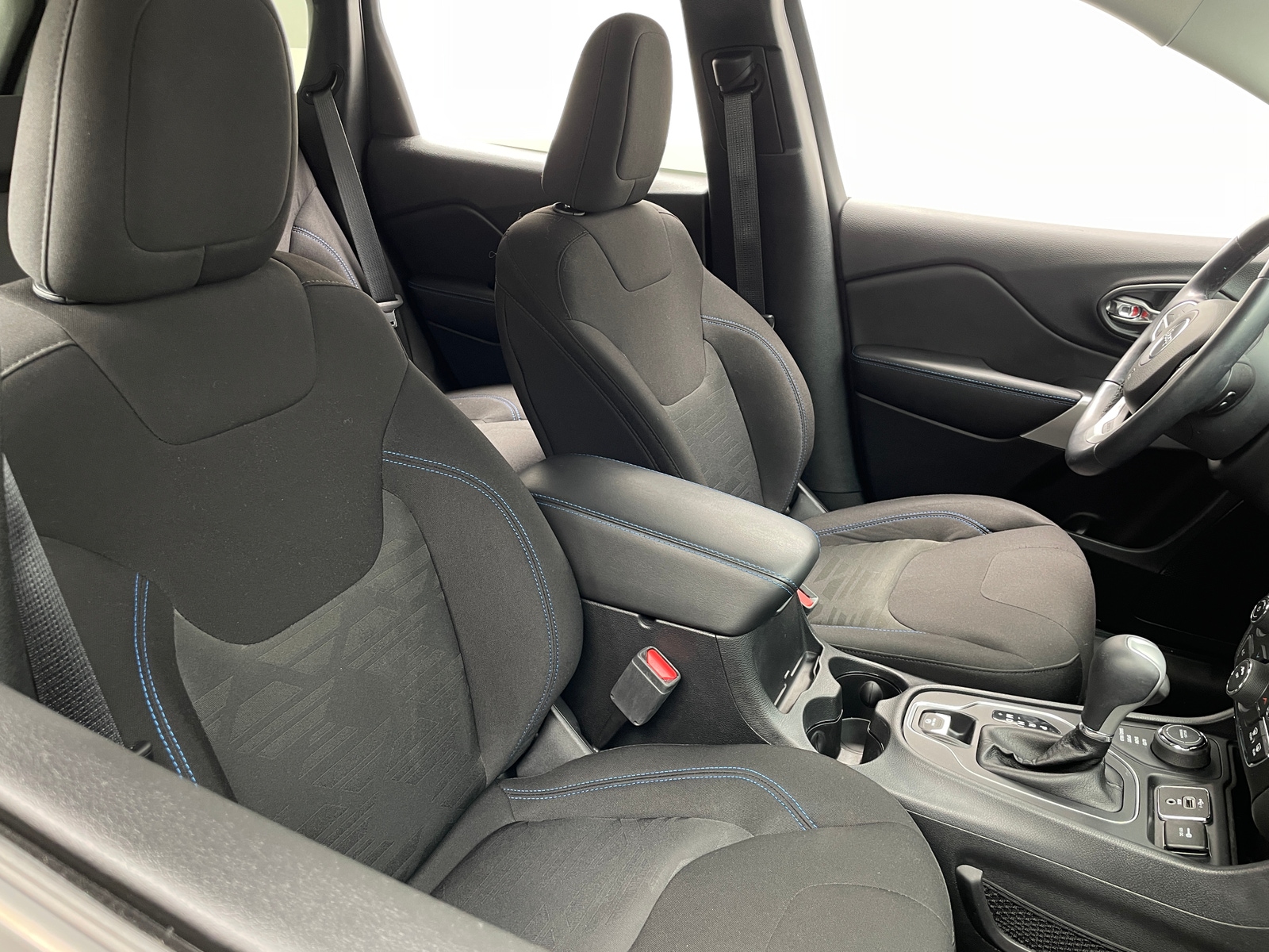 Thumbnail: 2019 Jeep Cherokee - 2