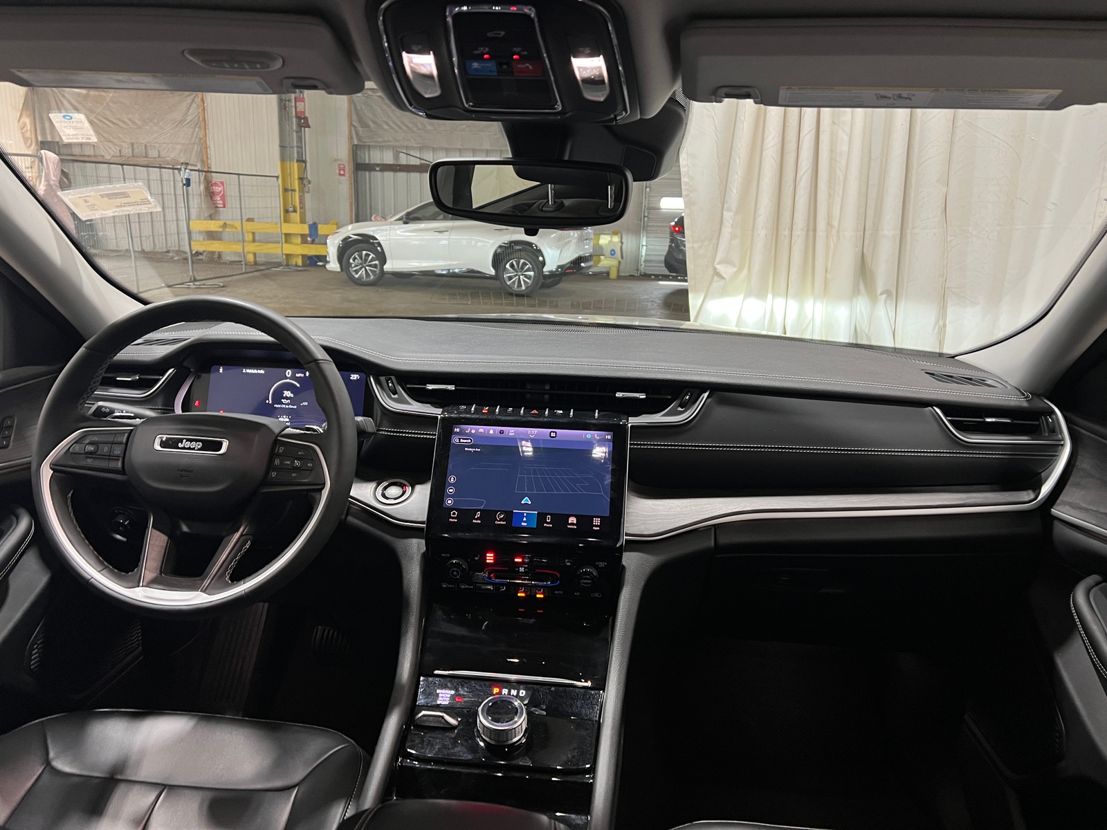 Thumbnail: 2023 Jeep Grand Cherokee L - 2