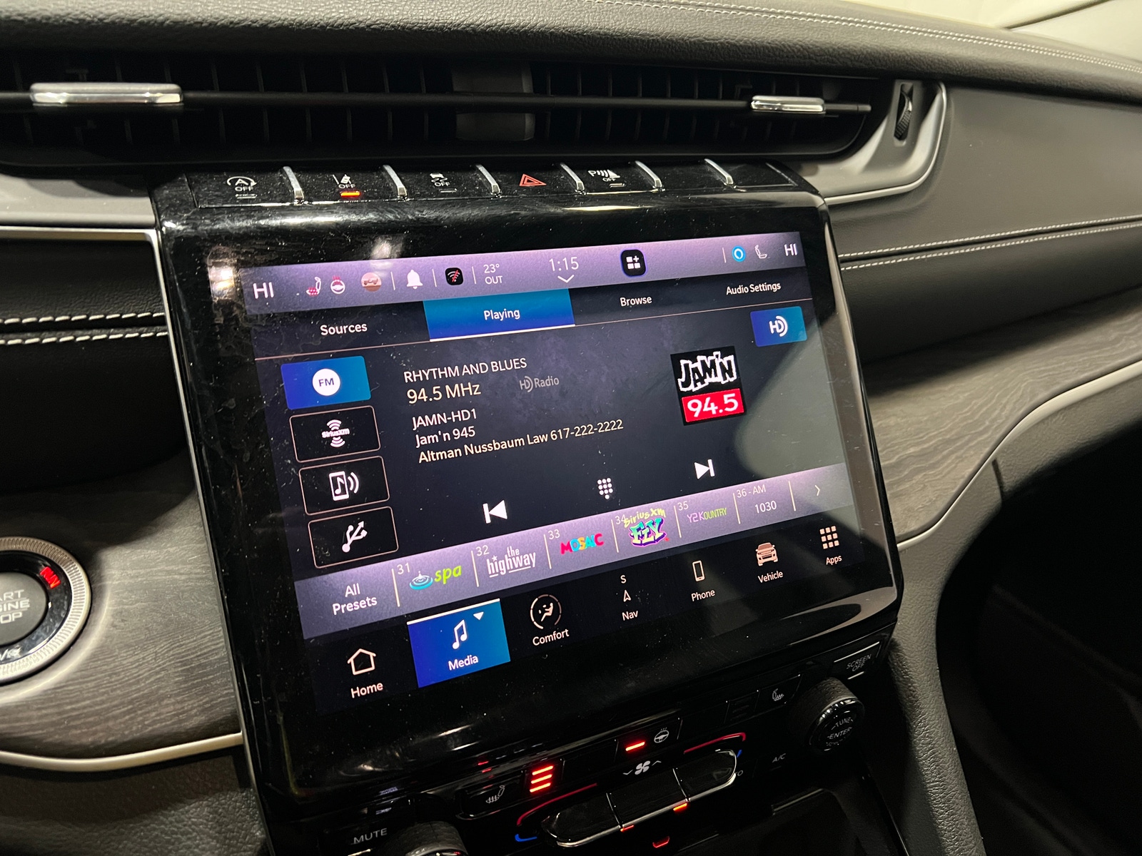 Thumbnail: 2023 Jeep Grand Cherokee L - 3