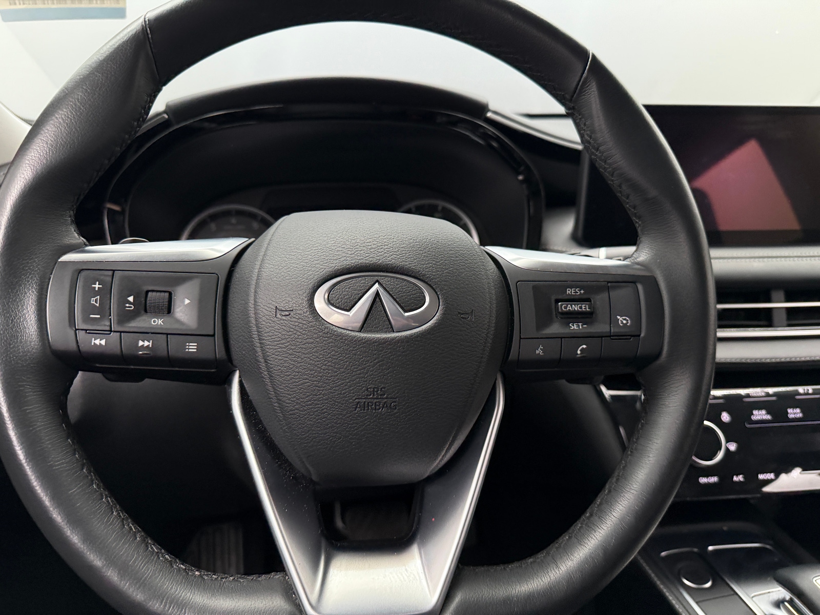 Thumbnail: 2025 INFINITI QX60 - 4