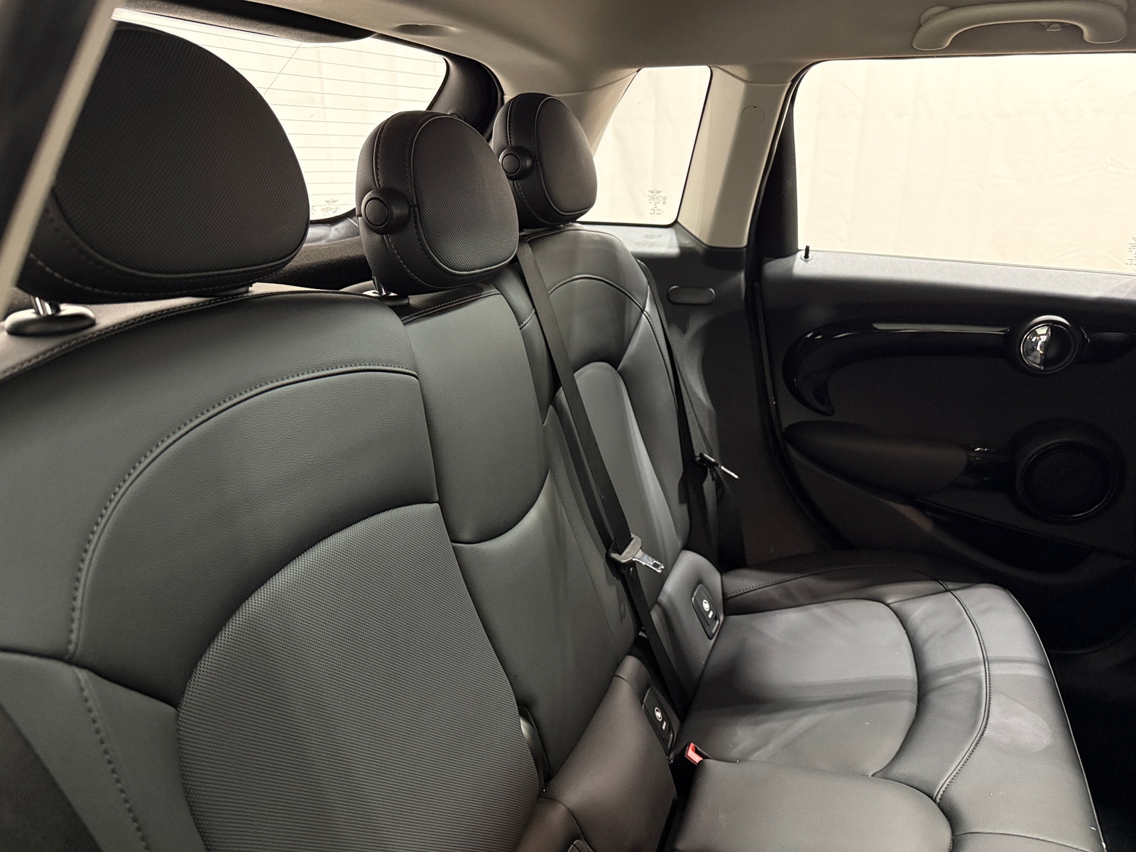 Thumbnail: 2019 MINI Cooper Hardtop - 5