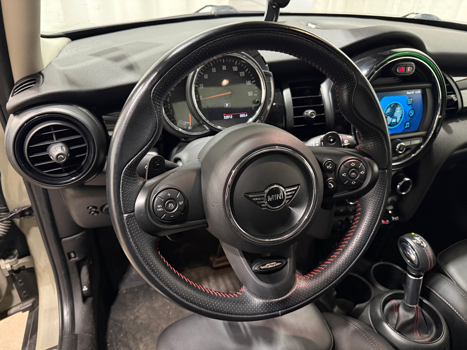 Thumbnail: 2019 MINI Cooper Hardtop - 4