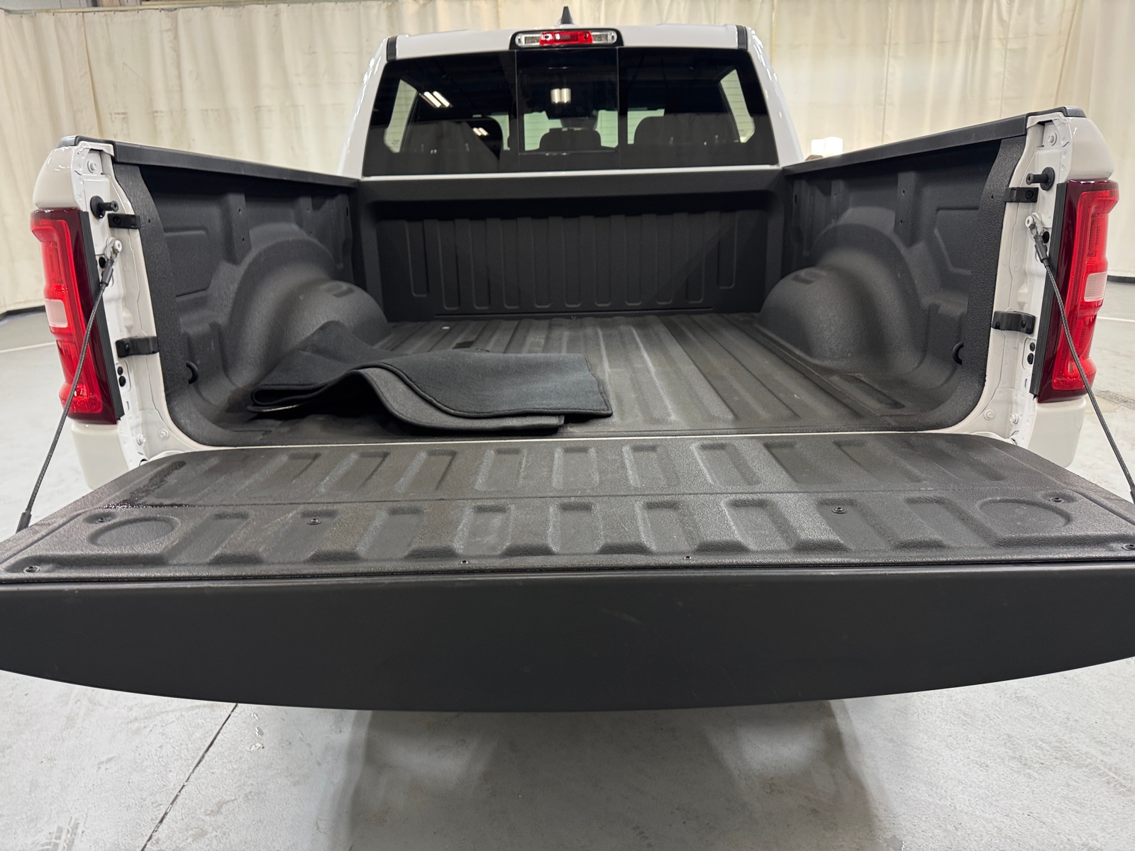 Thumbnail: 2025 RAM 1500 - 7