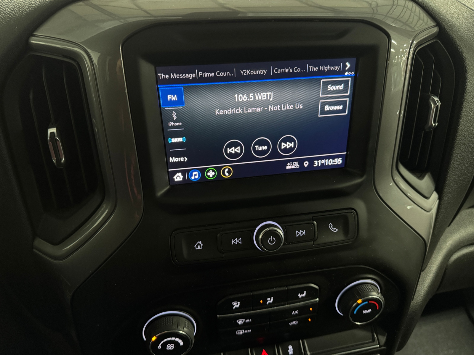 Thumbnail: 2019 Chevrolet Silverado 1500 - 4