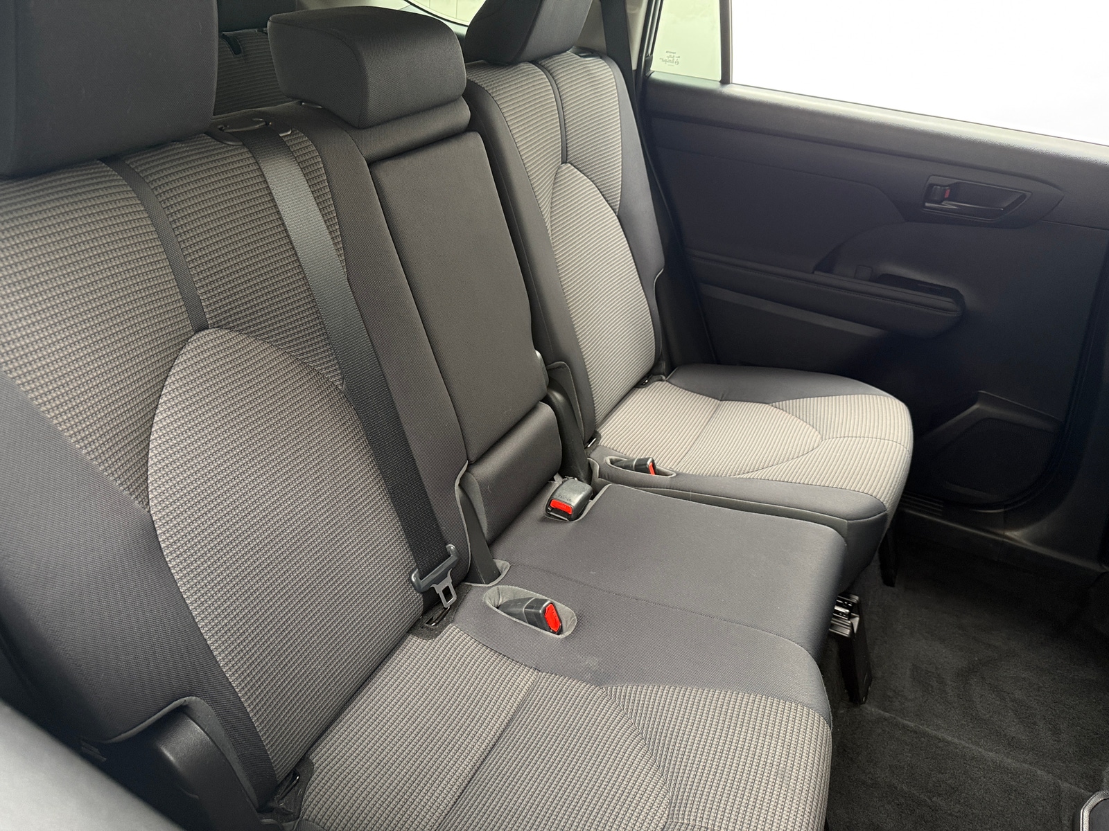 Thumbnail: 2022 Toyota Highlander - 6