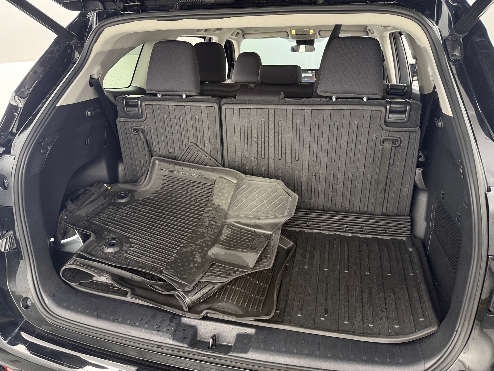 Thumbnail: 2022 Toyota Highlander - 7