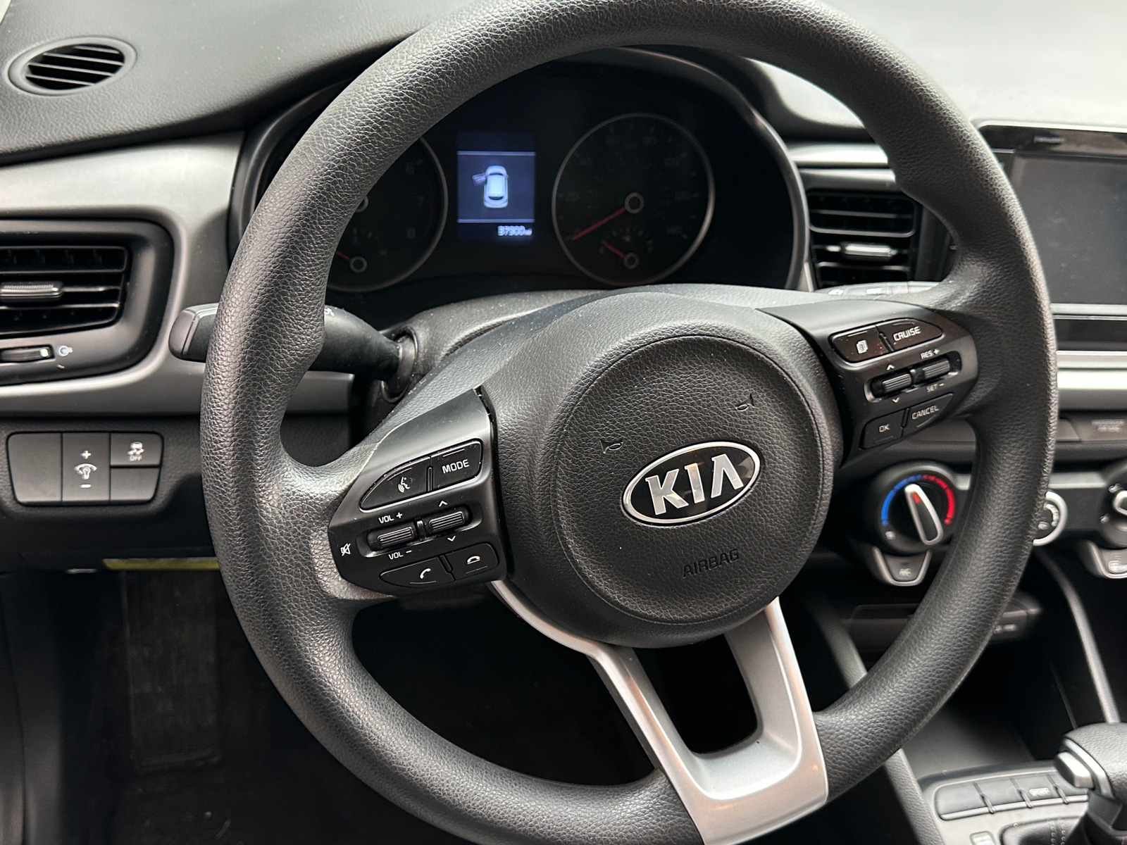 Thumbnail: 2020 Kia Rio - 5