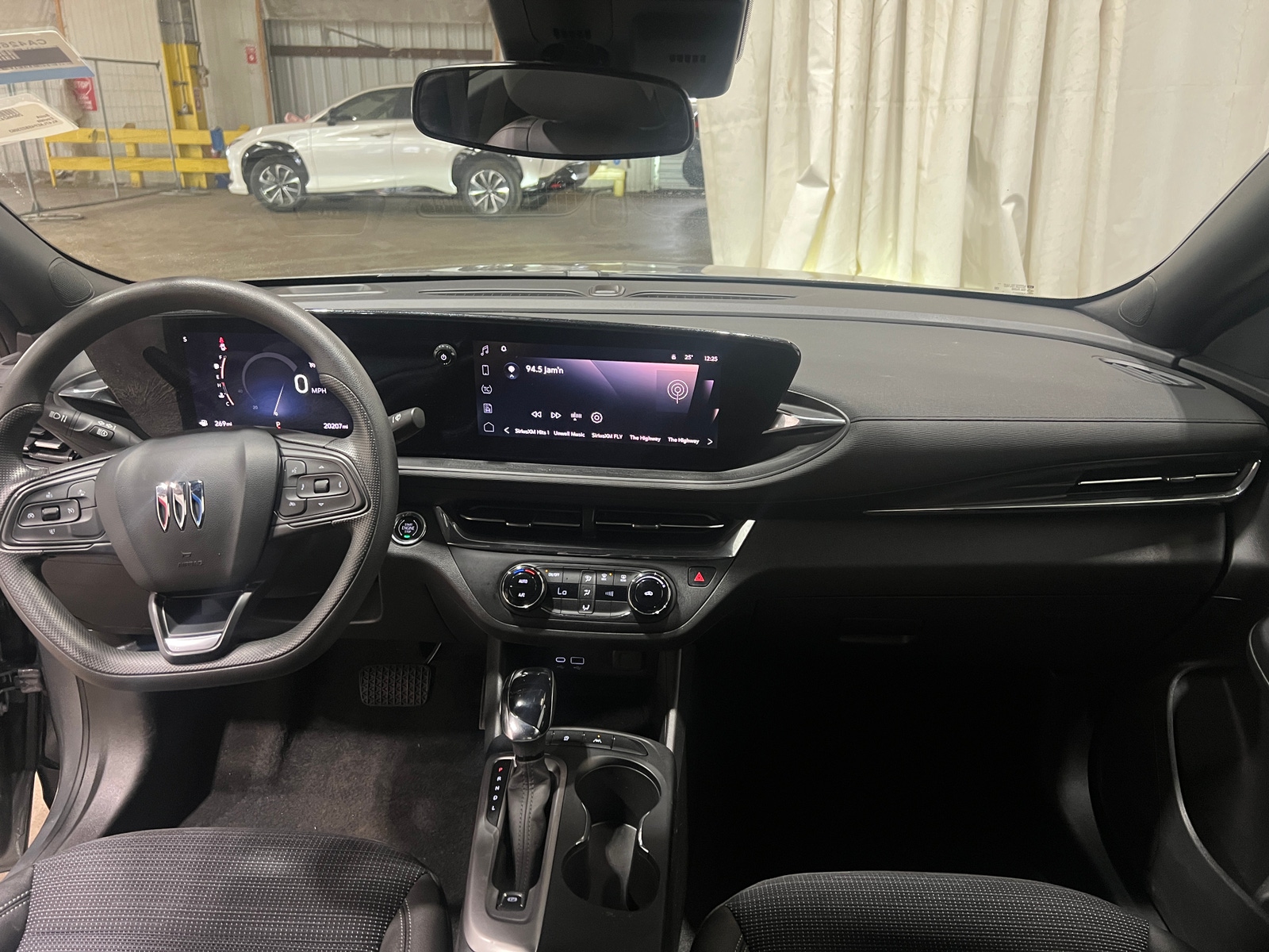 Thumbnail: 2025 Buick Envista - 3