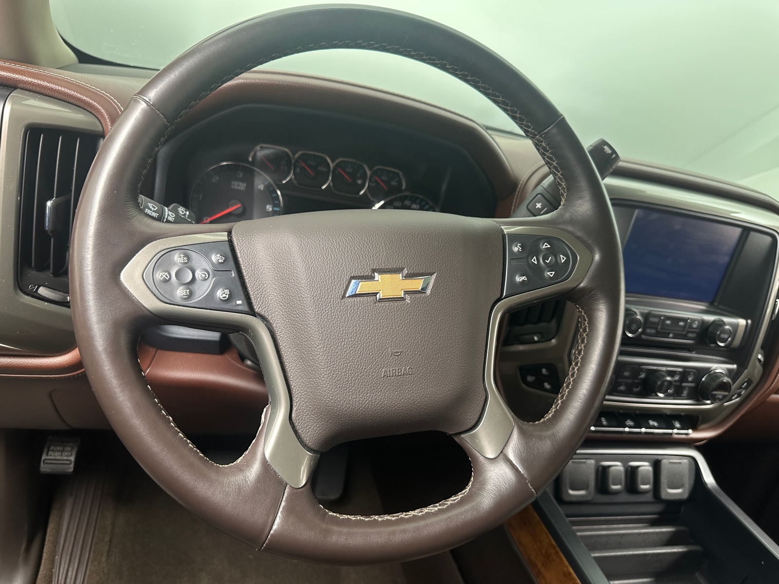 Thumbnail: 2015 Chevrolet Silverado 1500 - 4