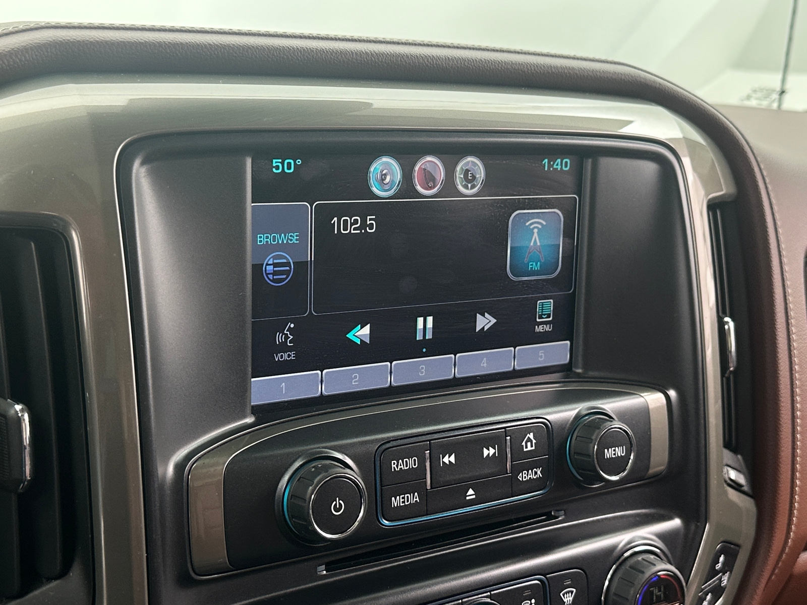 Thumbnail: 2015 Chevrolet Silverado 1500 - 3