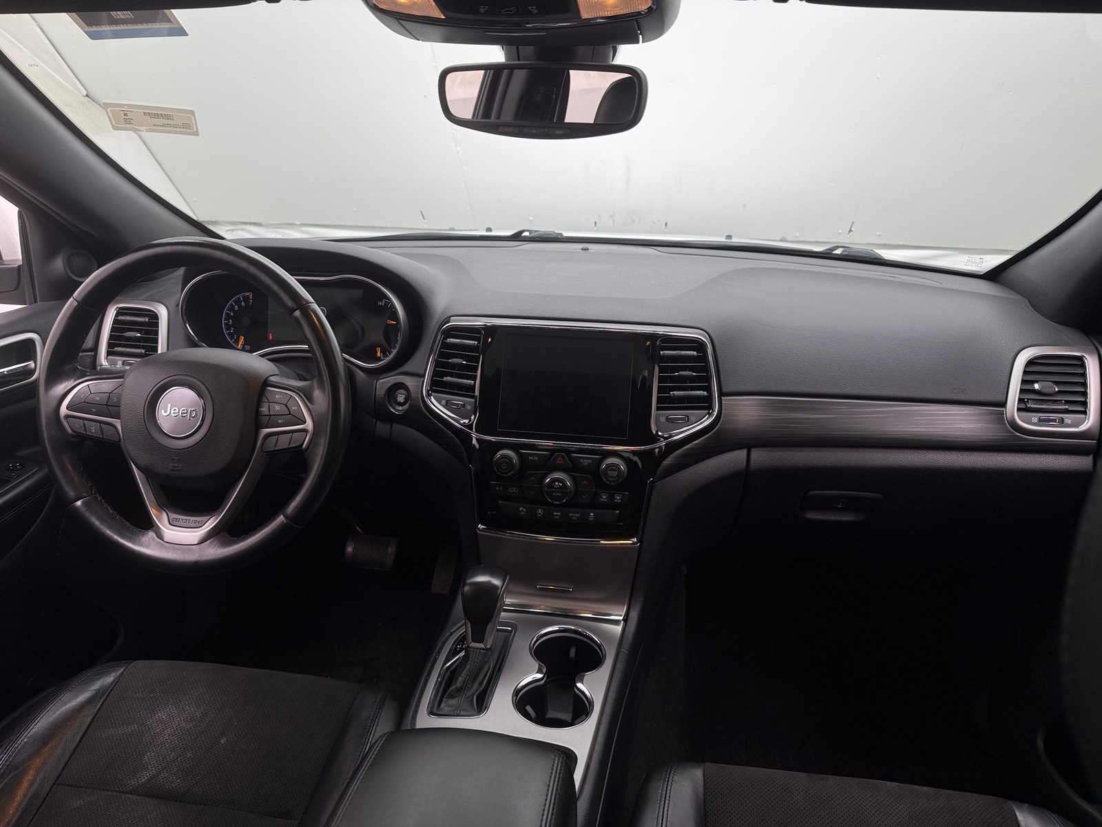 Thumbnail: 2020 Jeep Grand Cherokee - 3