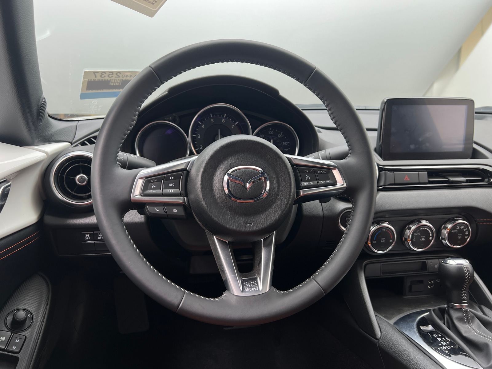 Thumbnail: 2022 Mazda MX-5 Miata - 3