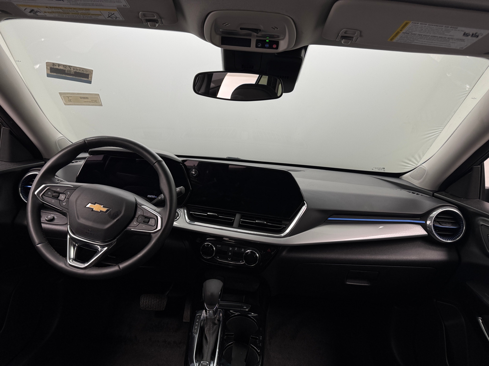 Thumbnail: 2025 Chevrolet Trax - 3