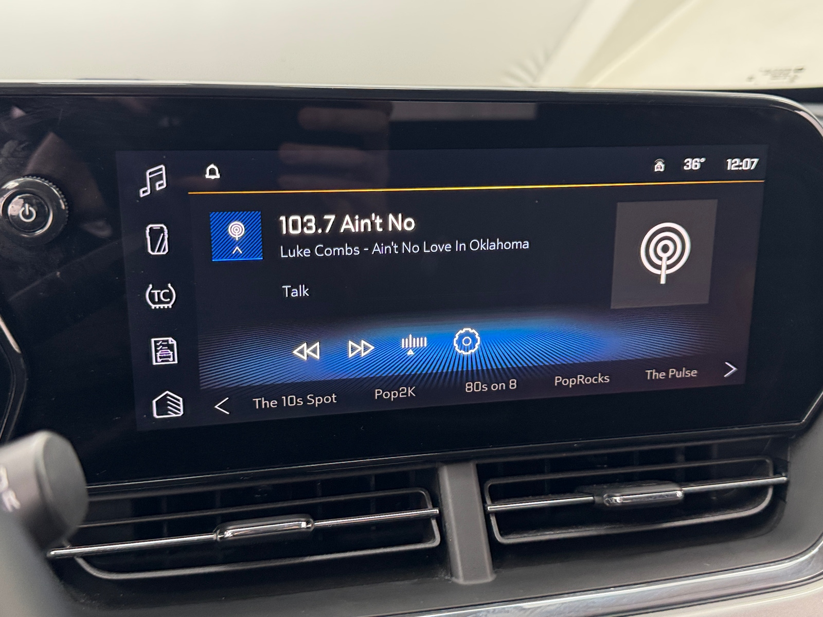 Thumbnail: 2025 Chevrolet Trax - 4