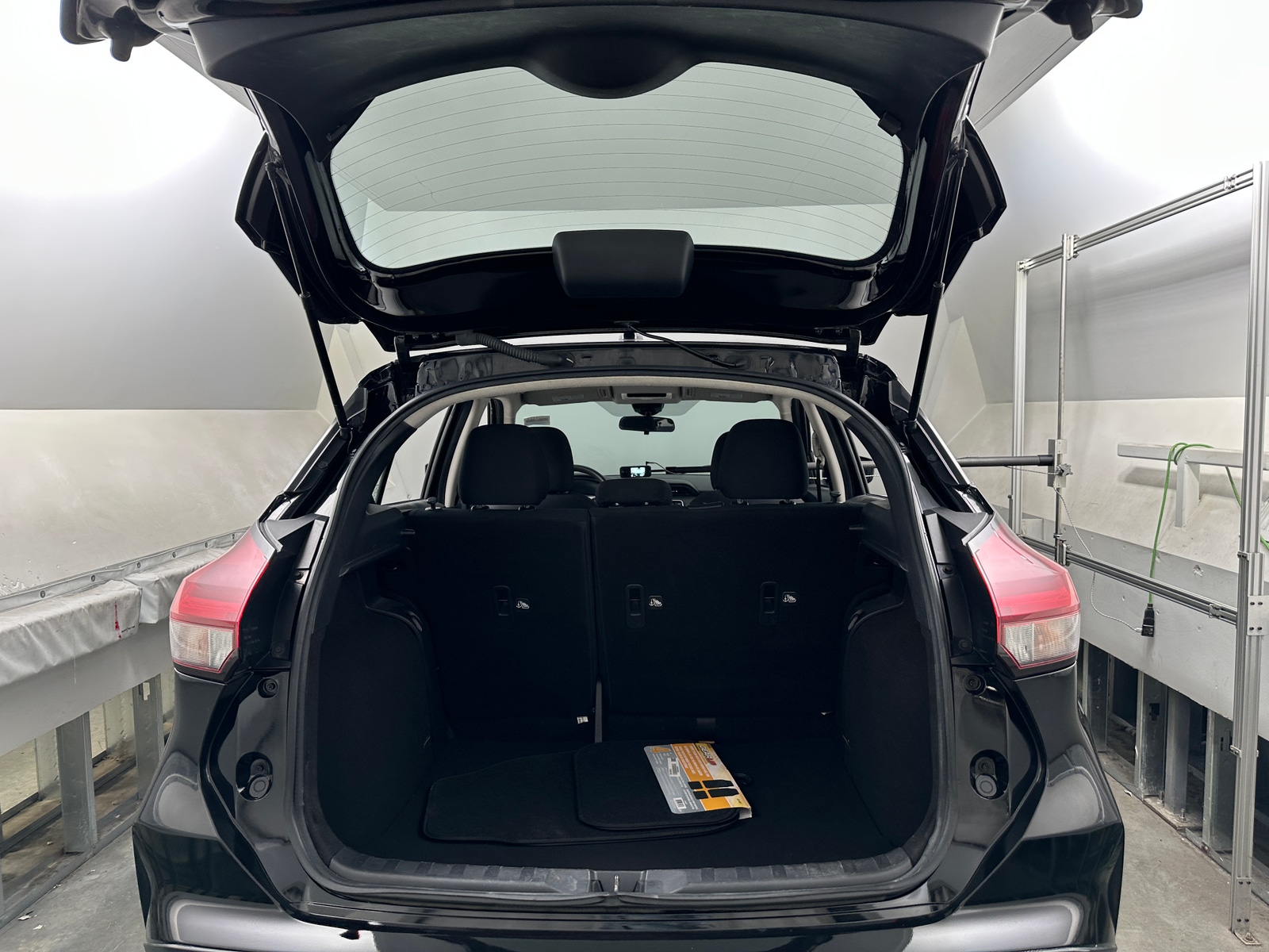 Thumbnail: 2023 Nissan Kicks - 7