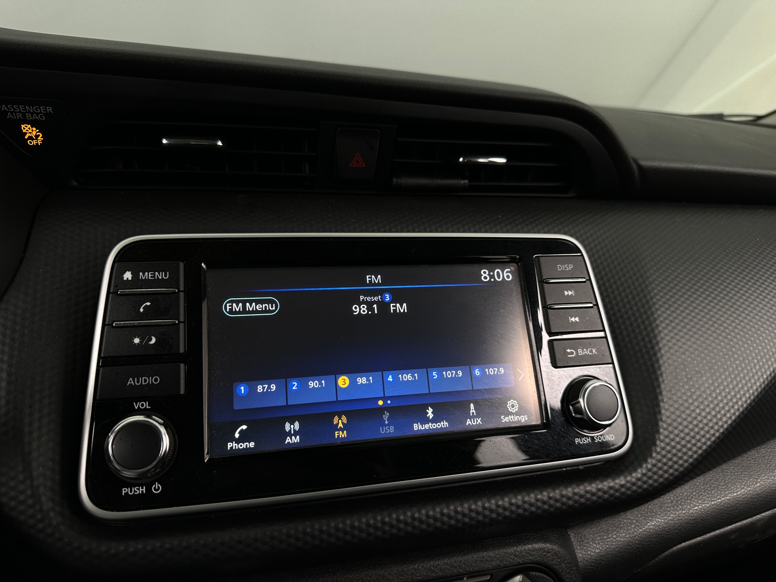 Thumbnail: 2023 Nissan Kicks - 4