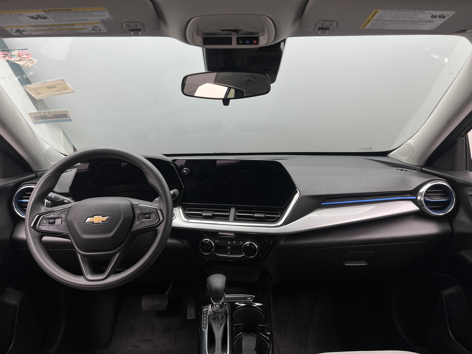 Thumbnail: 2025 Chevrolet Trax - 3