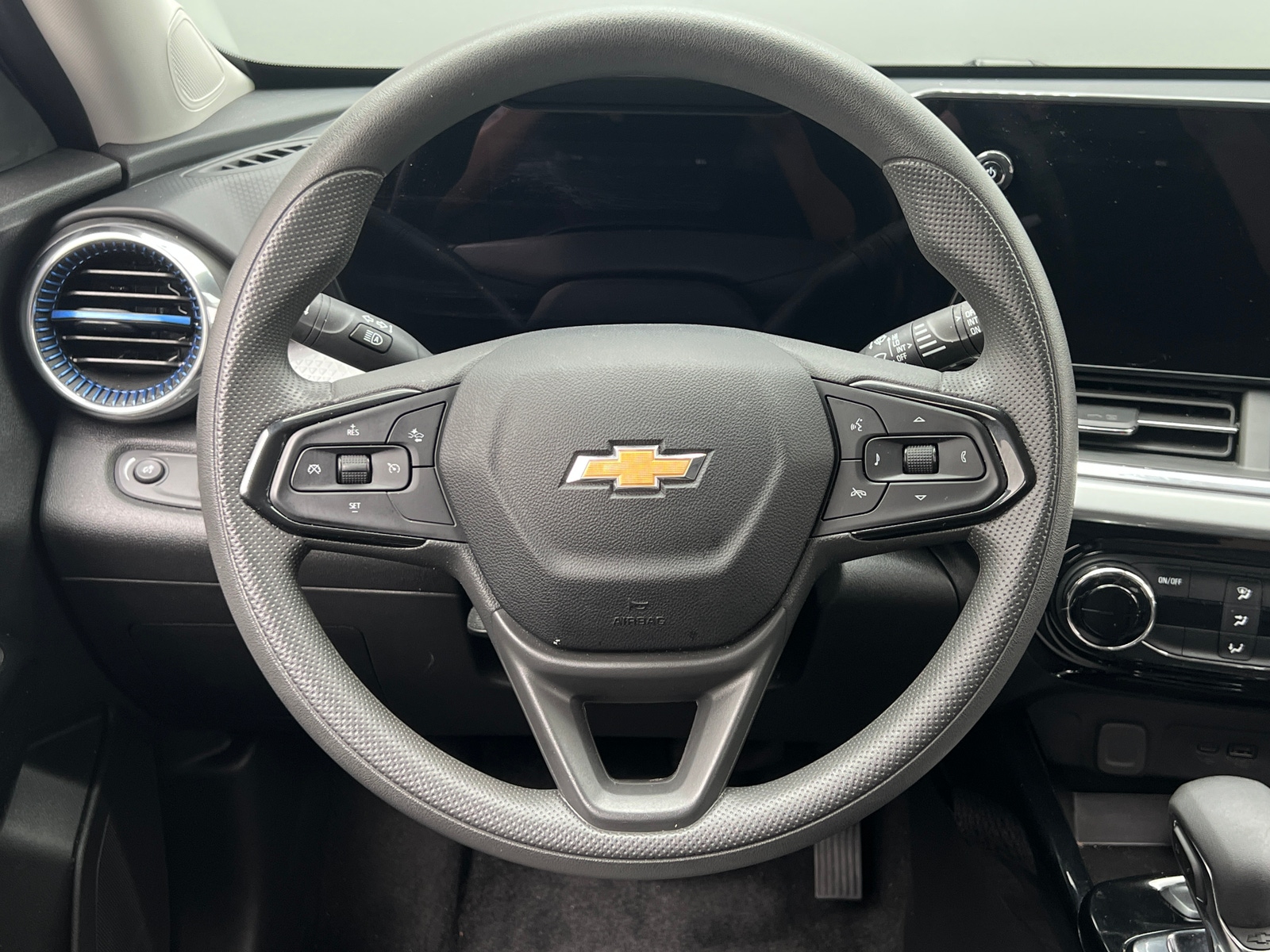 Thumbnail: 2025 Chevrolet Trax - 5