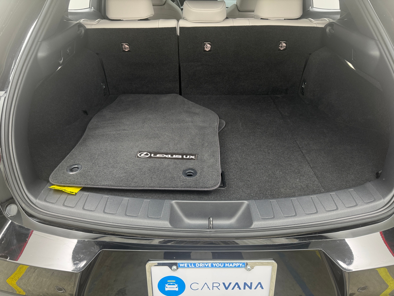 Thumbnail: 2025 Lexus UX - 6