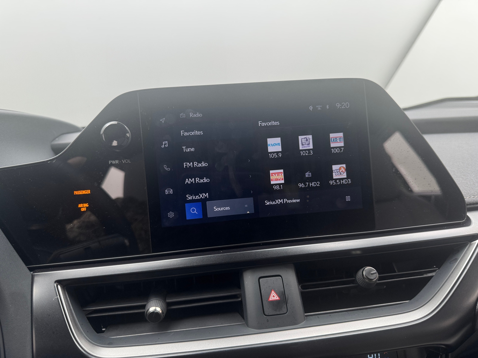 Thumbnail: 2025 Lexus UX - 3