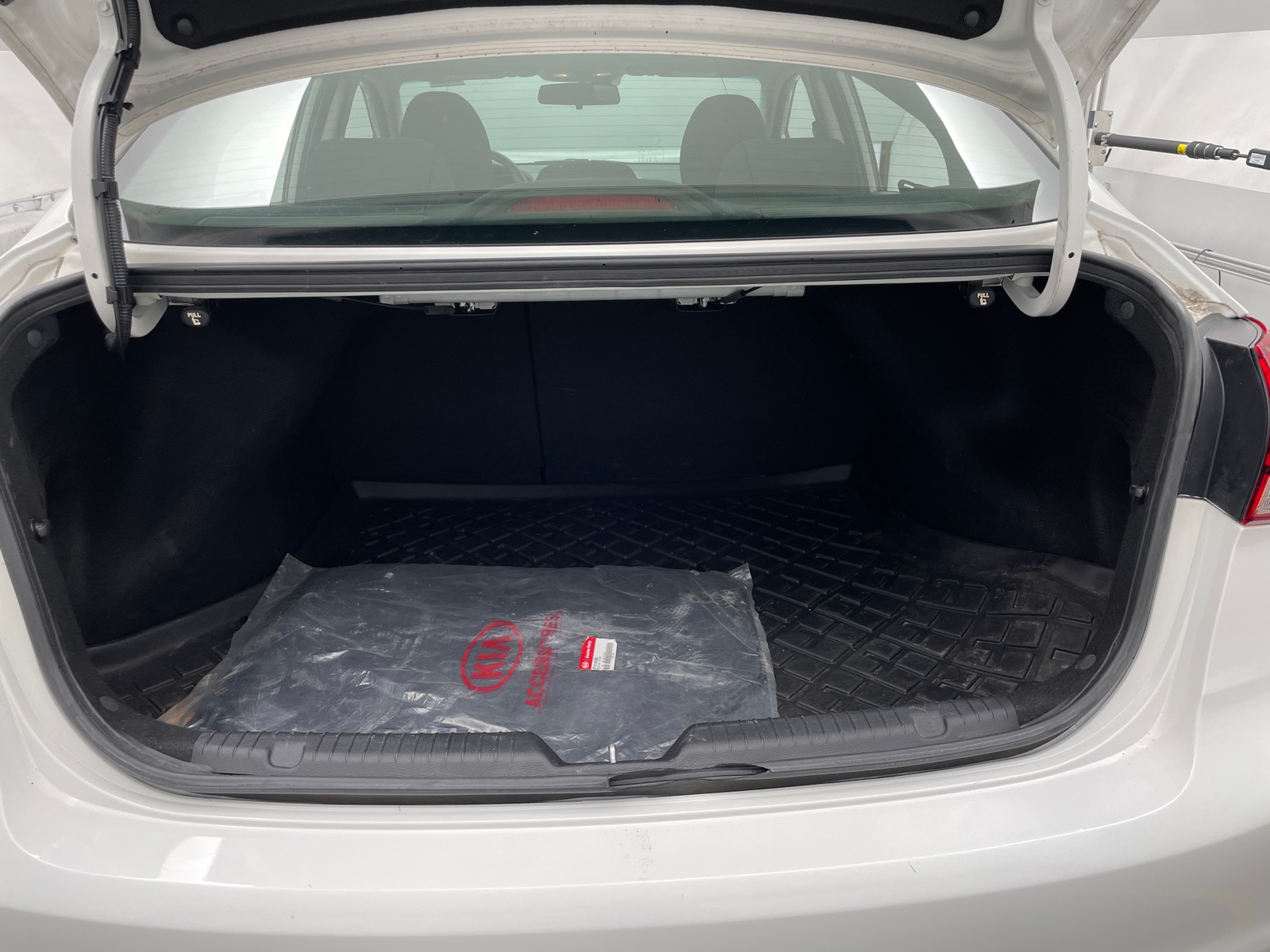 Thumbnail: 2018 Kia Forte - 7