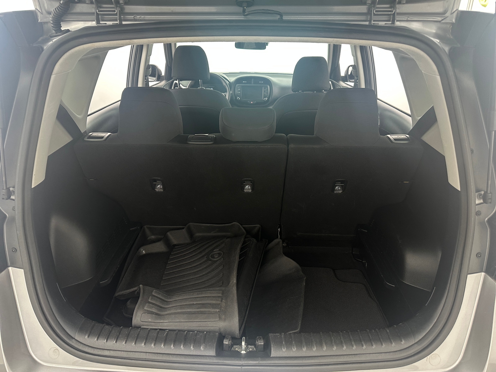 Thumbnail: 2023 Kia Soul - 7