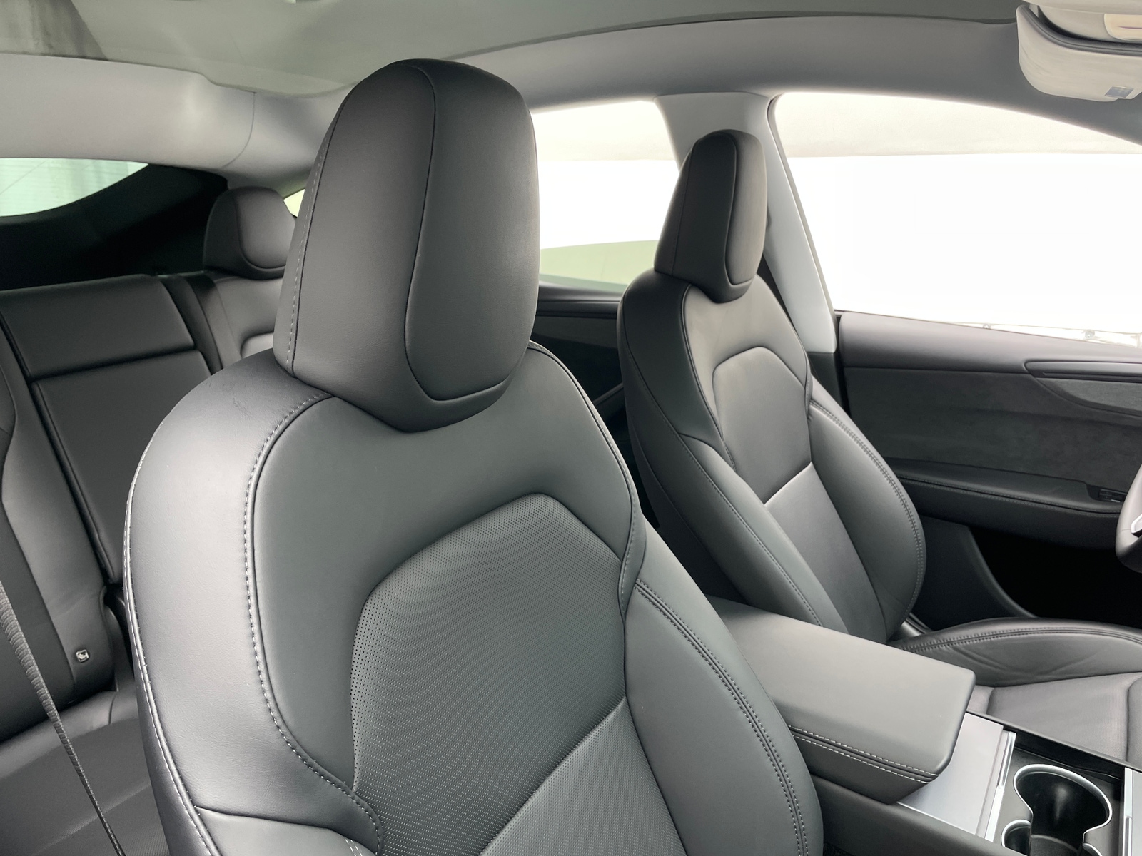 Thumbnail: 2026 Tesla Model Y - 2