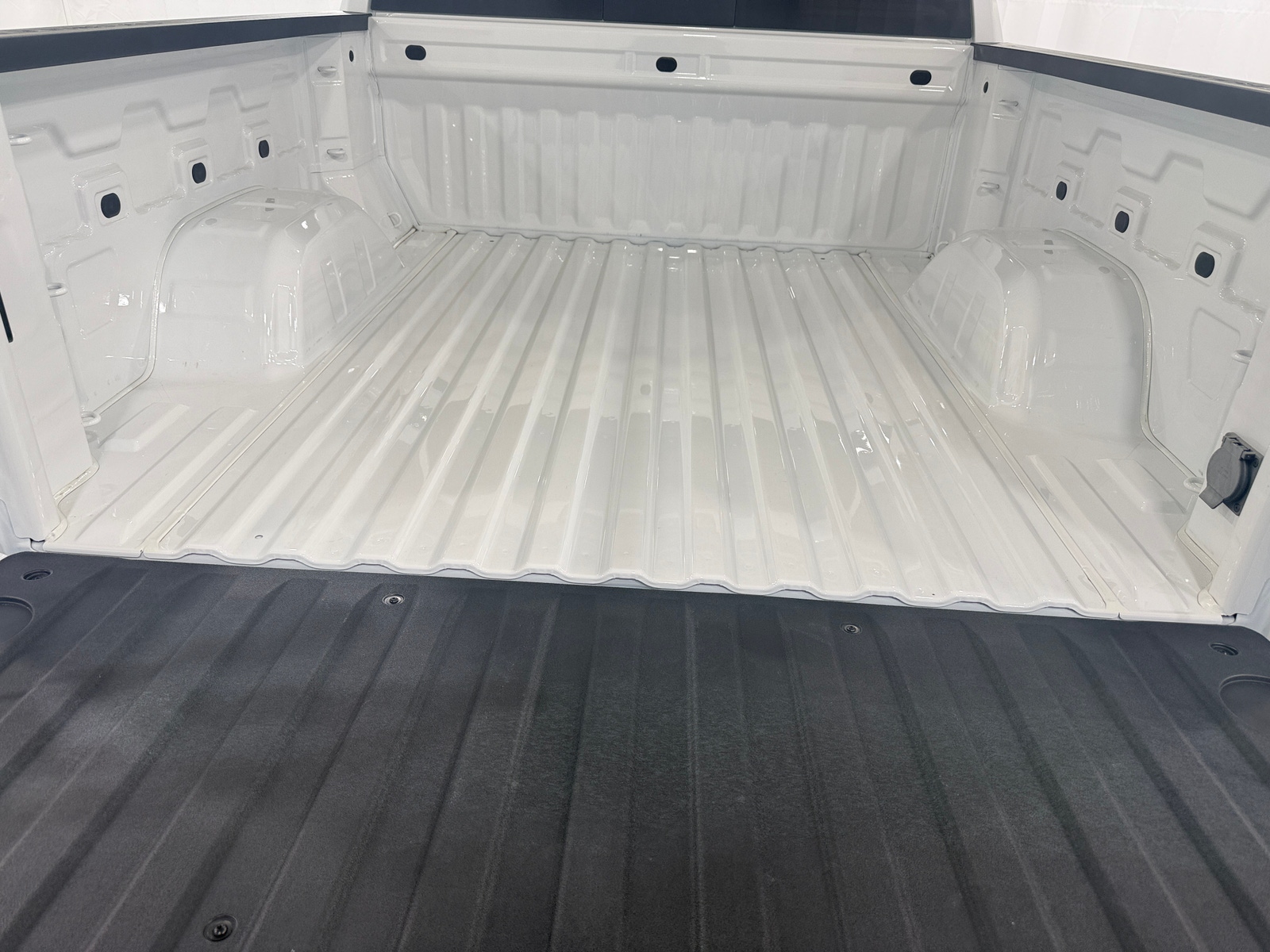 Thumbnail: 2022 Chevrolet Silverado 1500 - 7