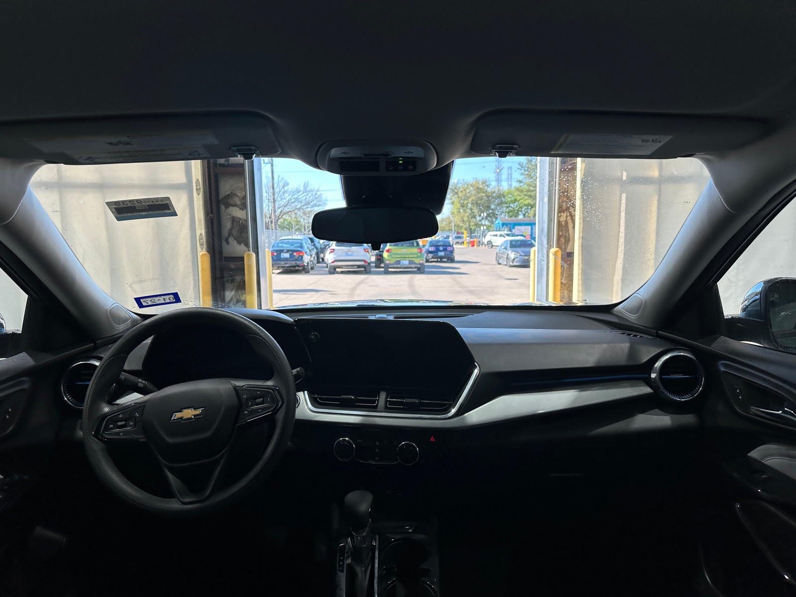 Thumbnail: 2025 Chevrolet Trax - 3