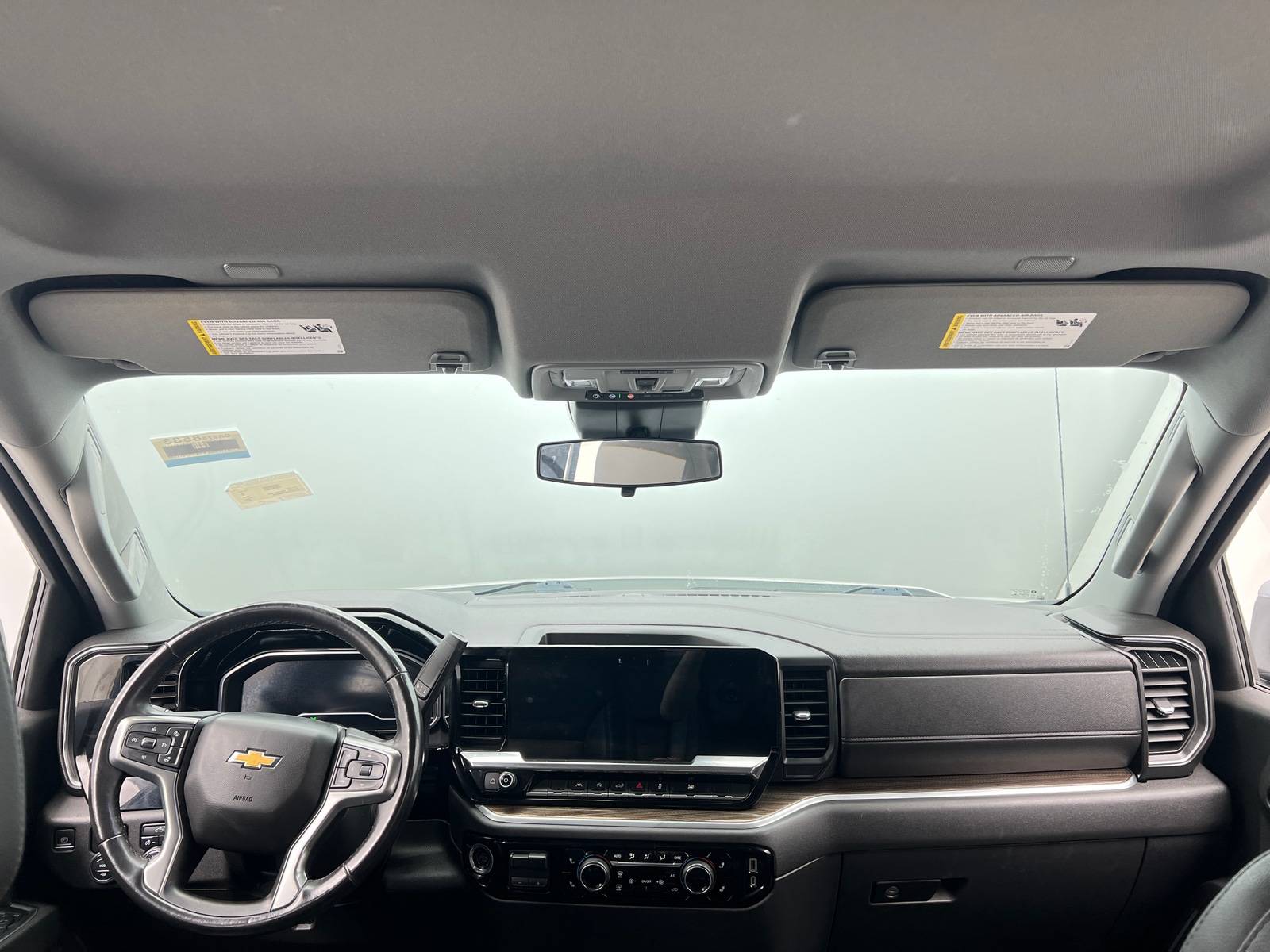 Thumbnail: 2022 Chevrolet Silverado 1500 - 3