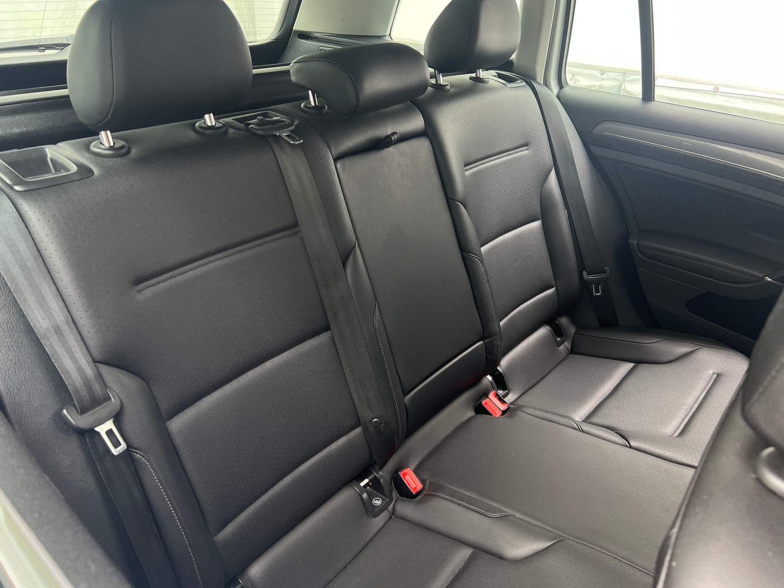 Thumbnail: 2017 Volkswagen Golf - 5