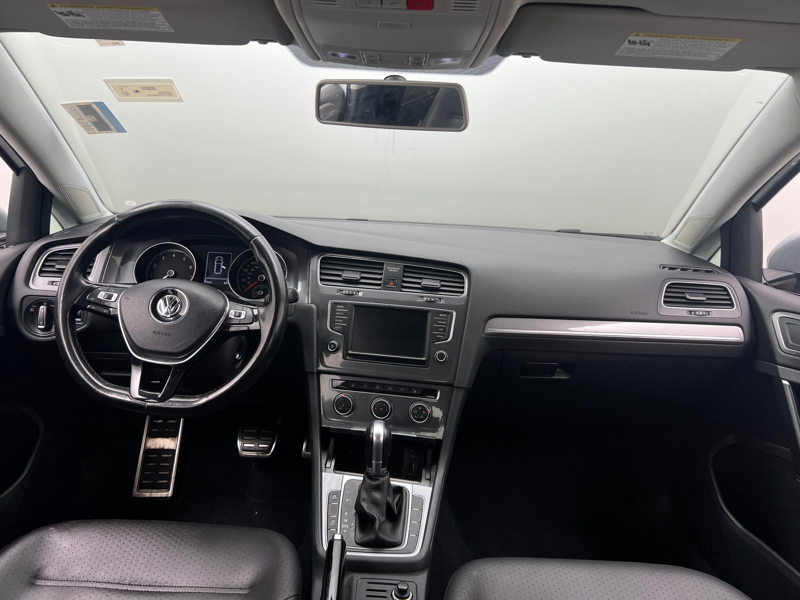 Thumbnail: 2017 Volkswagen Golf - 2