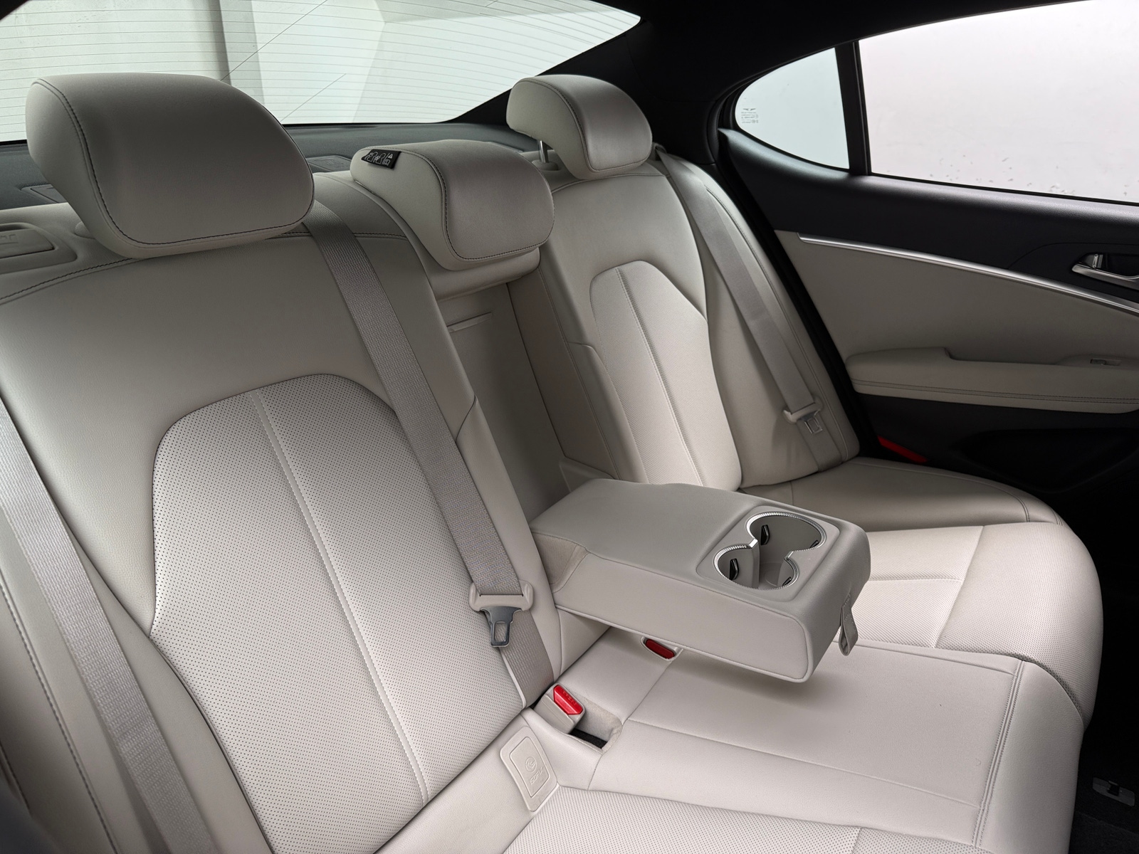 Thumbnail: 2025 Genesis G70 - 5