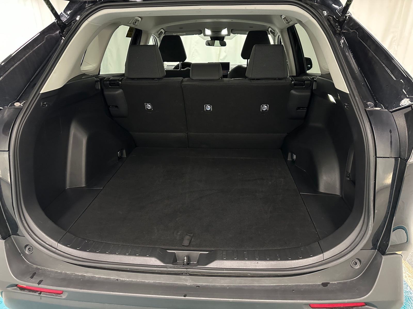 Thumbnail: 2025 Toyota RAV4 - 7