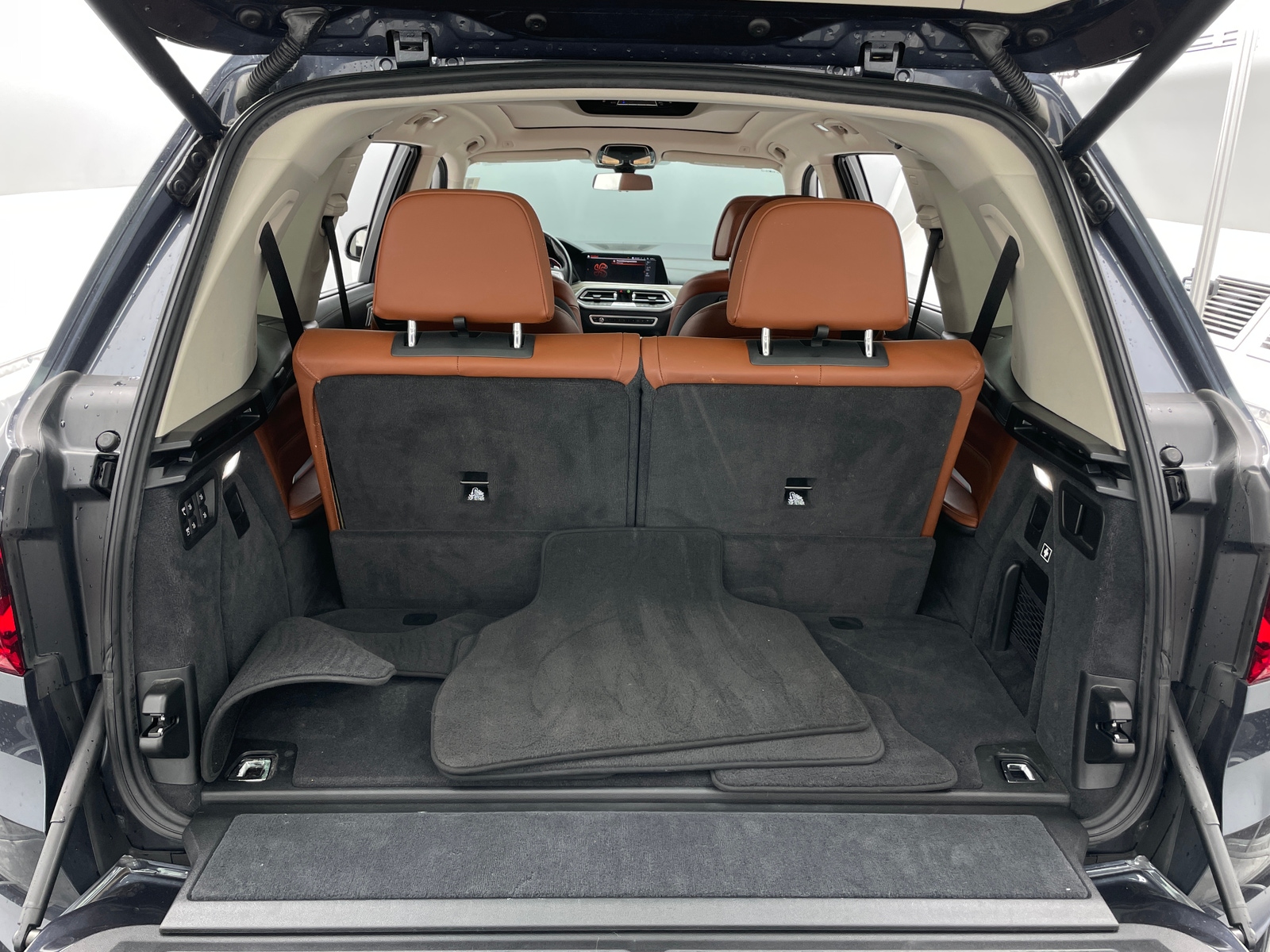 Thumbnail: 2019 BMW X7 - 6