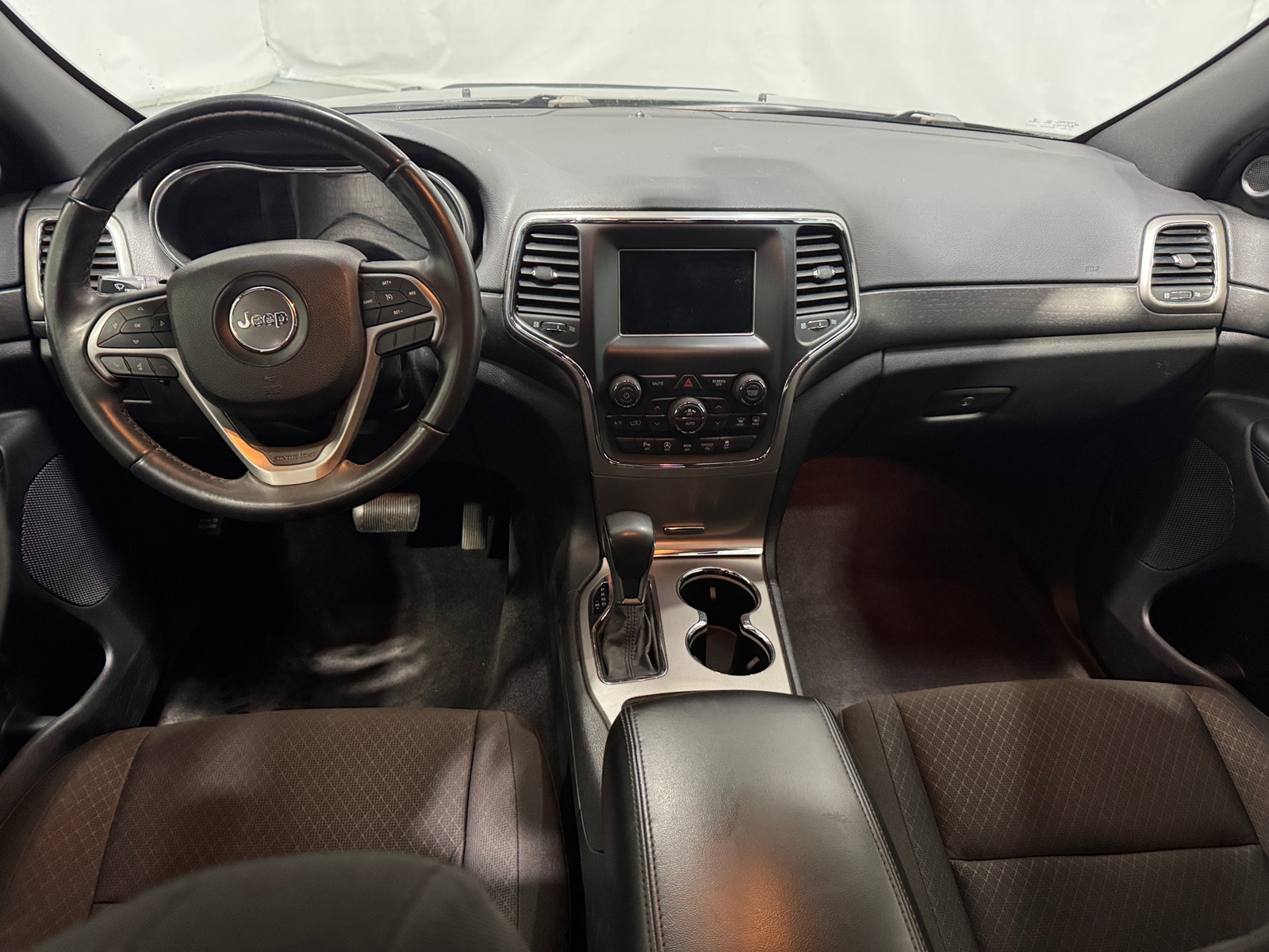 Thumbnail: 2018 Jeep Grand Cherokee - 3