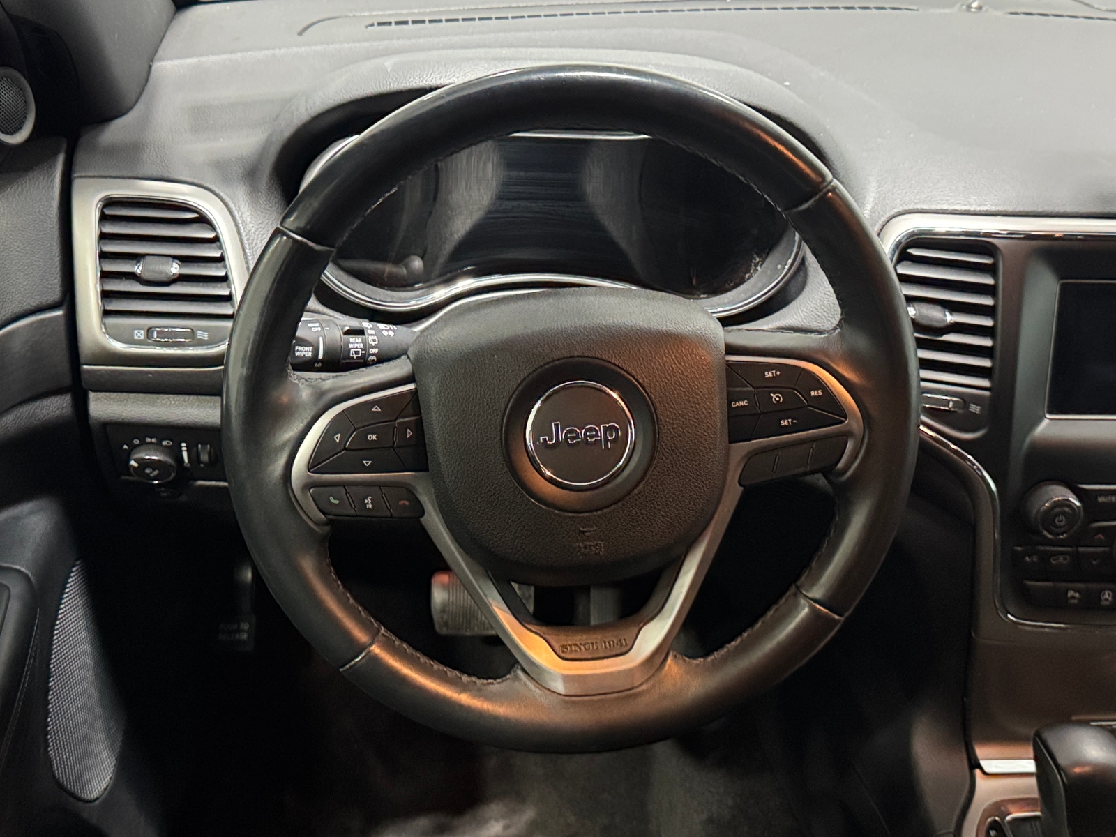 Thumbnail: 2018 Jeep Grand Cherokee - 5