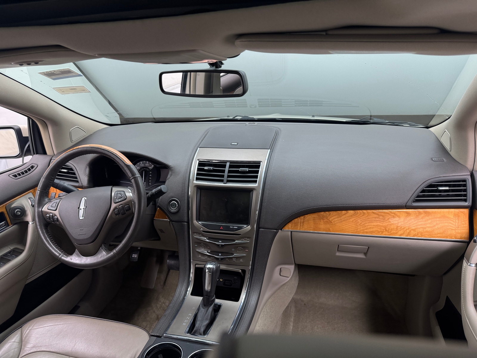 Thumbnail: 2015 Lincoln MKX - 2