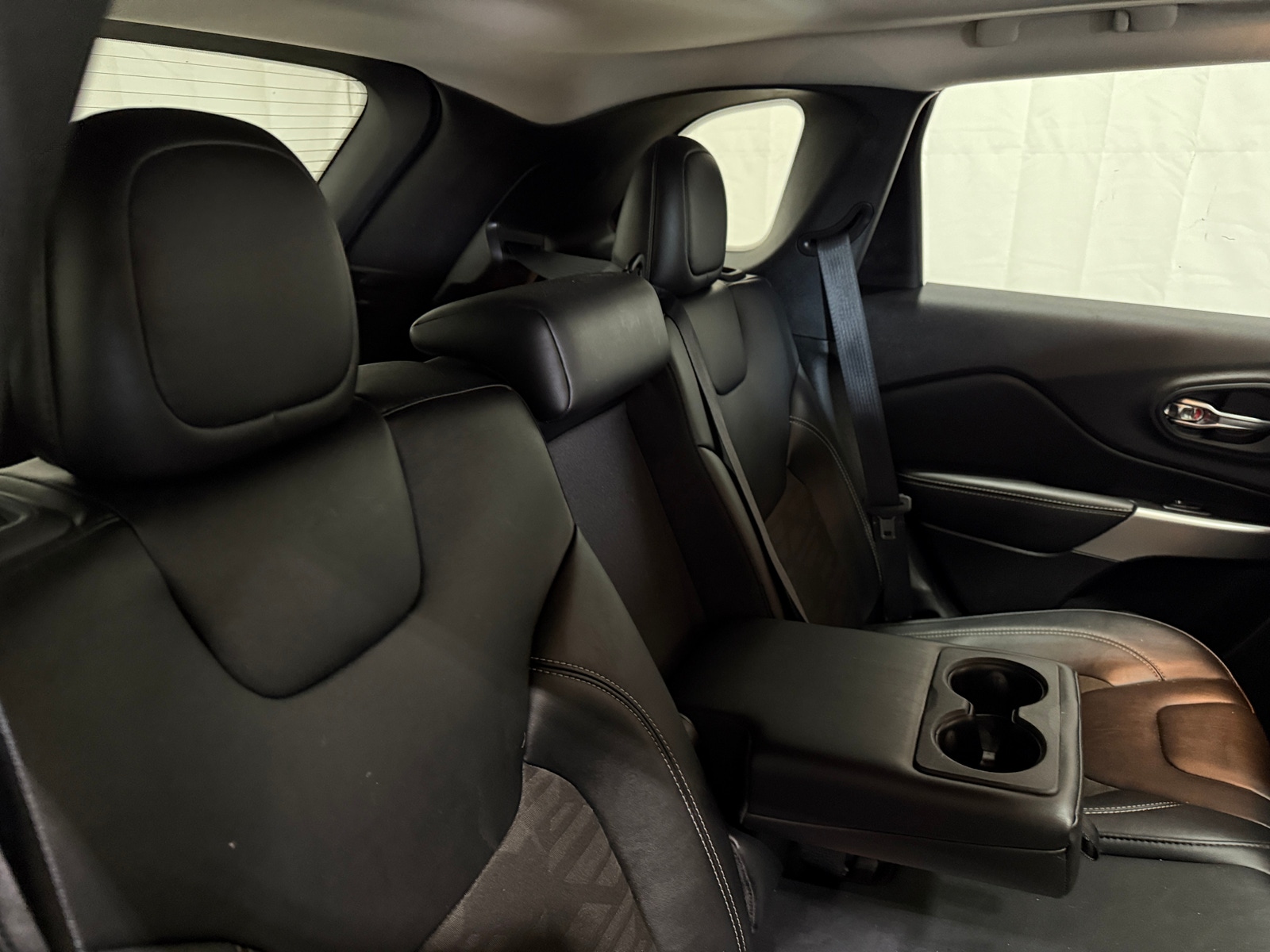 Thumbnail: 2022 Jeep Cherokee - 6