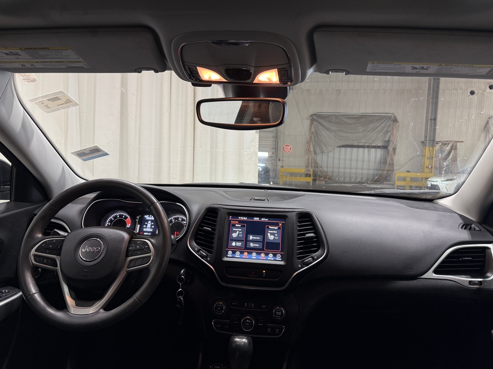 Thumbnail: 2022 Jeep Cherokee - 3